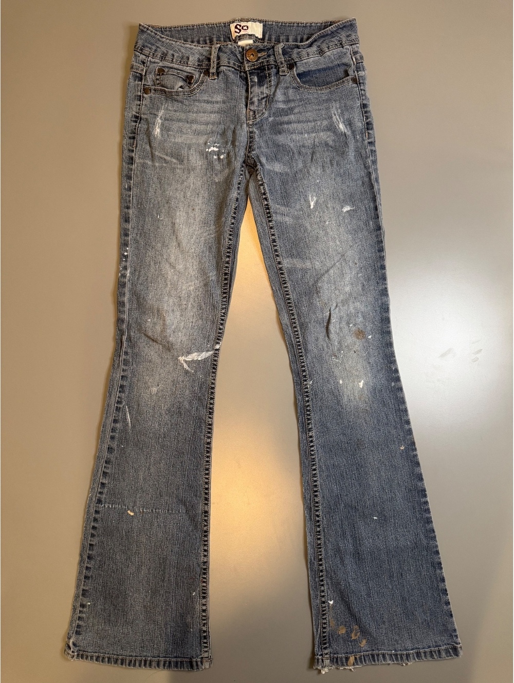 Early 2000’s paint splatter jeans, Size 3